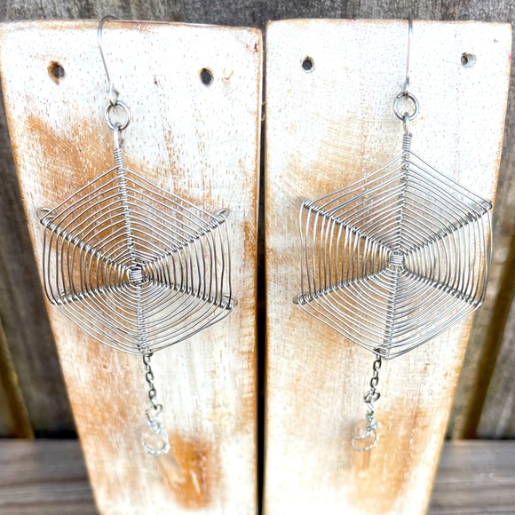 -HP- Lemurian Crystal Spider Web - Picture 5 of 13